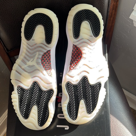 Nike Air Jordan Shoes - Picture 8 of 13